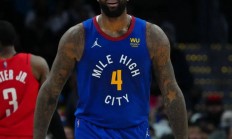 B体育体育链接-太阳中锋萨拉奇：我们要共同努力才能打好比赛