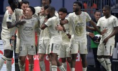 B体育体育教练-里昂主场一波三折，最终取得胜利