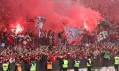 B体育体育网页版-顶尖球星交锋，场上激战异常激烈的简单介绍