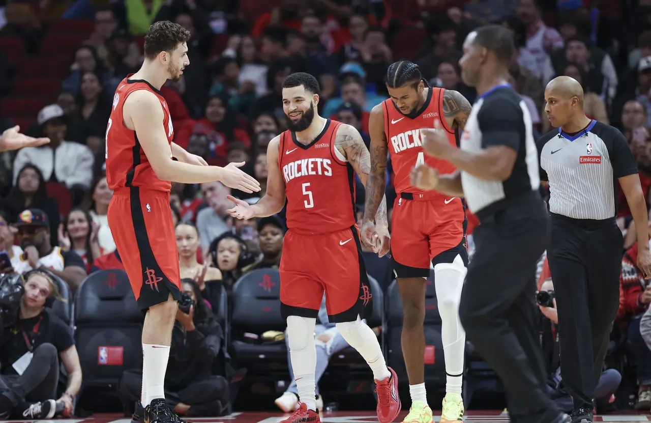 关于火箭主将伤愈,球队整体实力再添一员的信息 关于火箭主将伤愈,球队整体实力再添一员的信息