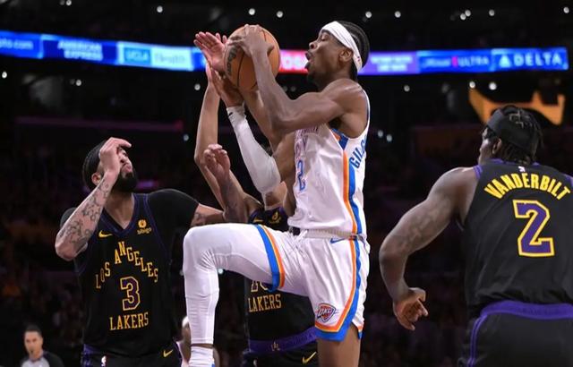 快船逆转雷霆,四连胜 快船逆转雷霆,四连胜