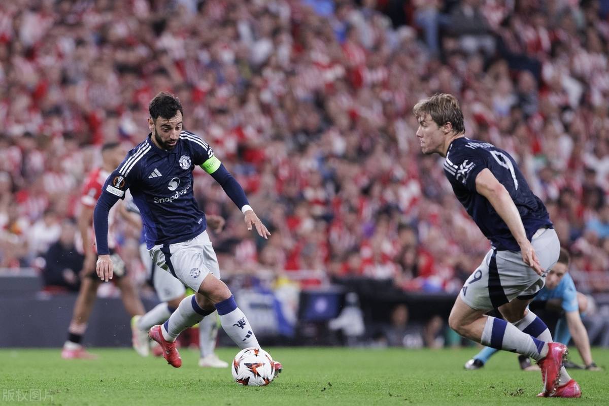 包含曼联全队状态火爆，欲冲顶英超联赛的词条